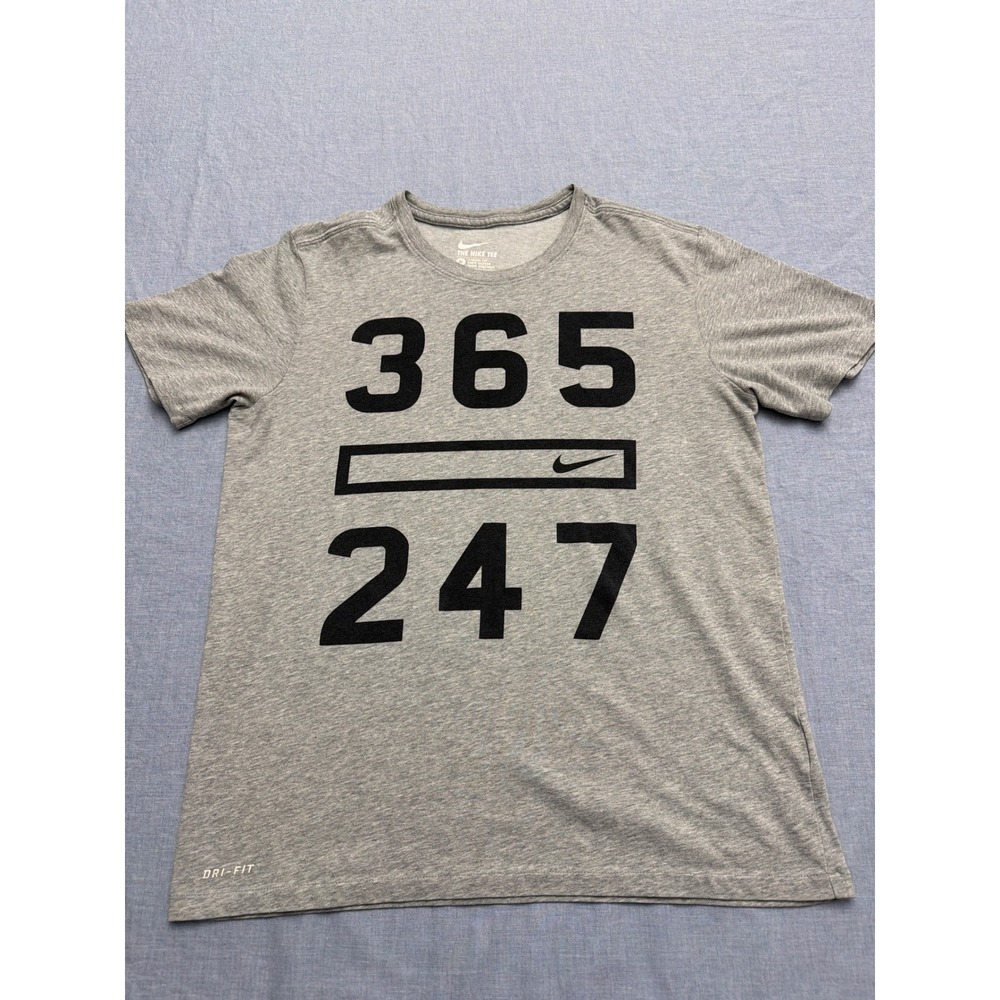 Nike Dri-FIT Graphic T-Shirt Mens Medium Grey Athletic Training Tee